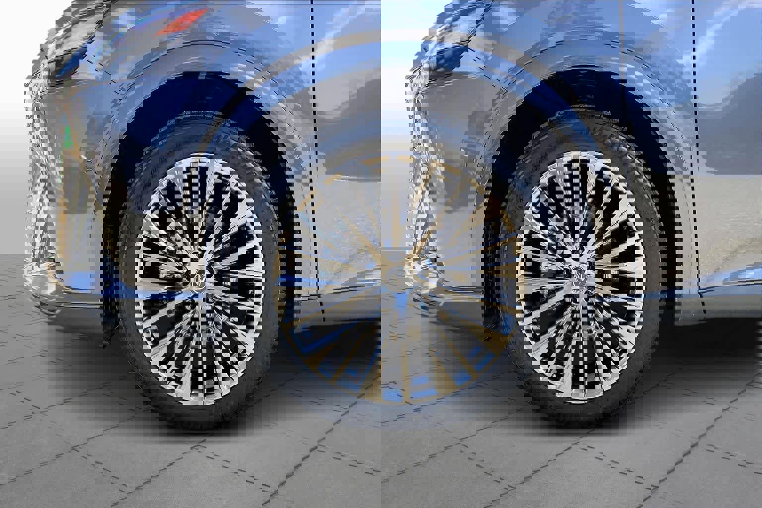 Used 2025 Lexus RX 450h Luxury w/ Convenience Package image 10