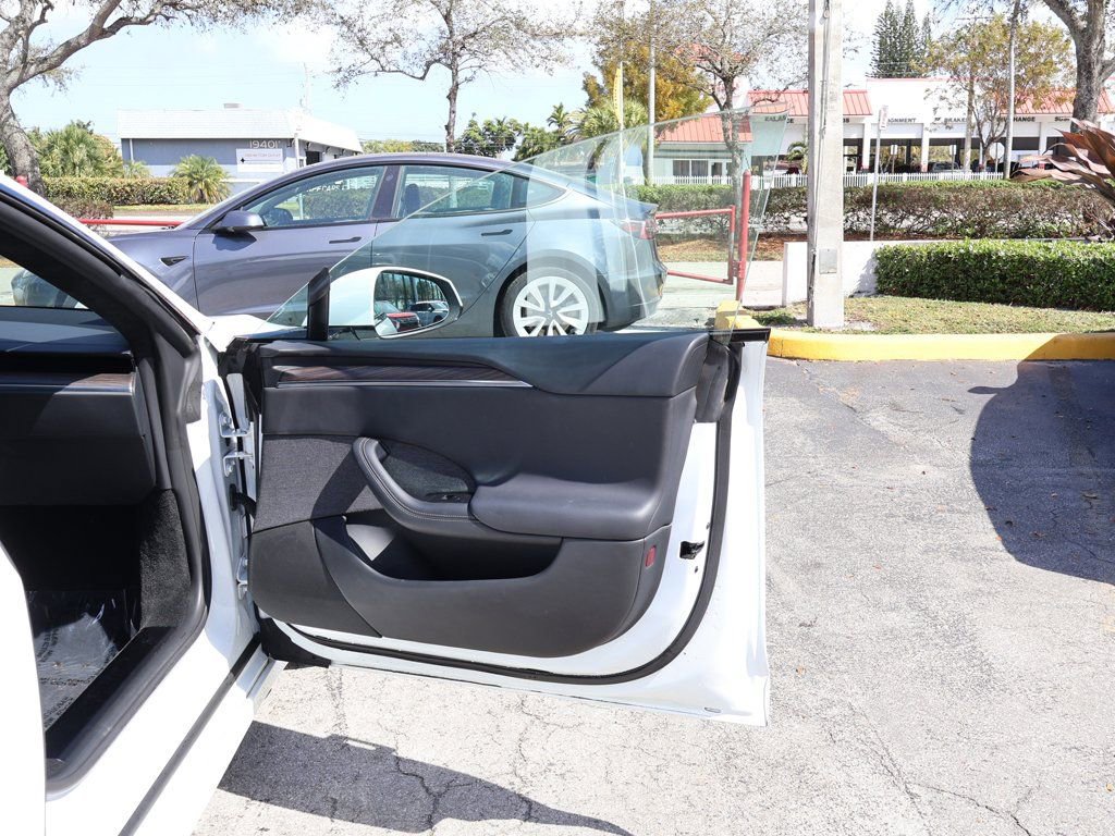Used 2023 Tesla Model S Standard Range image 25