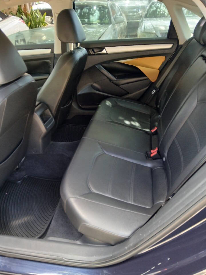 Used 2012 Volkswagen Passat 2.5 SE image 12