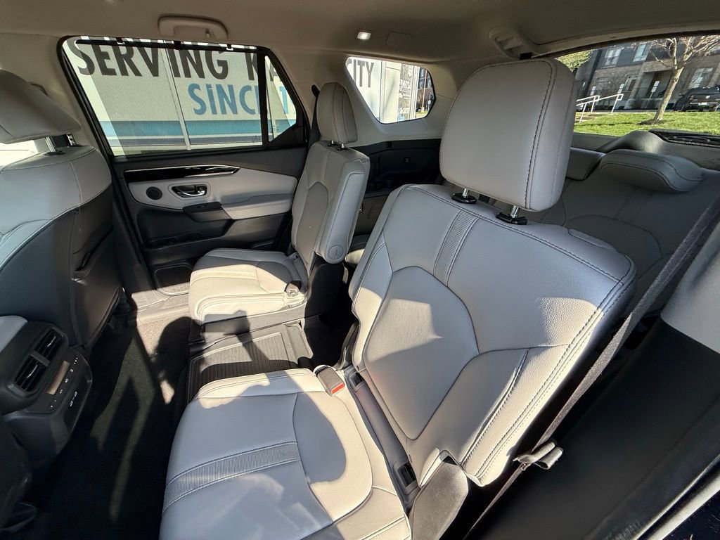 Used 2023 Honda Pilot EX-L image 30