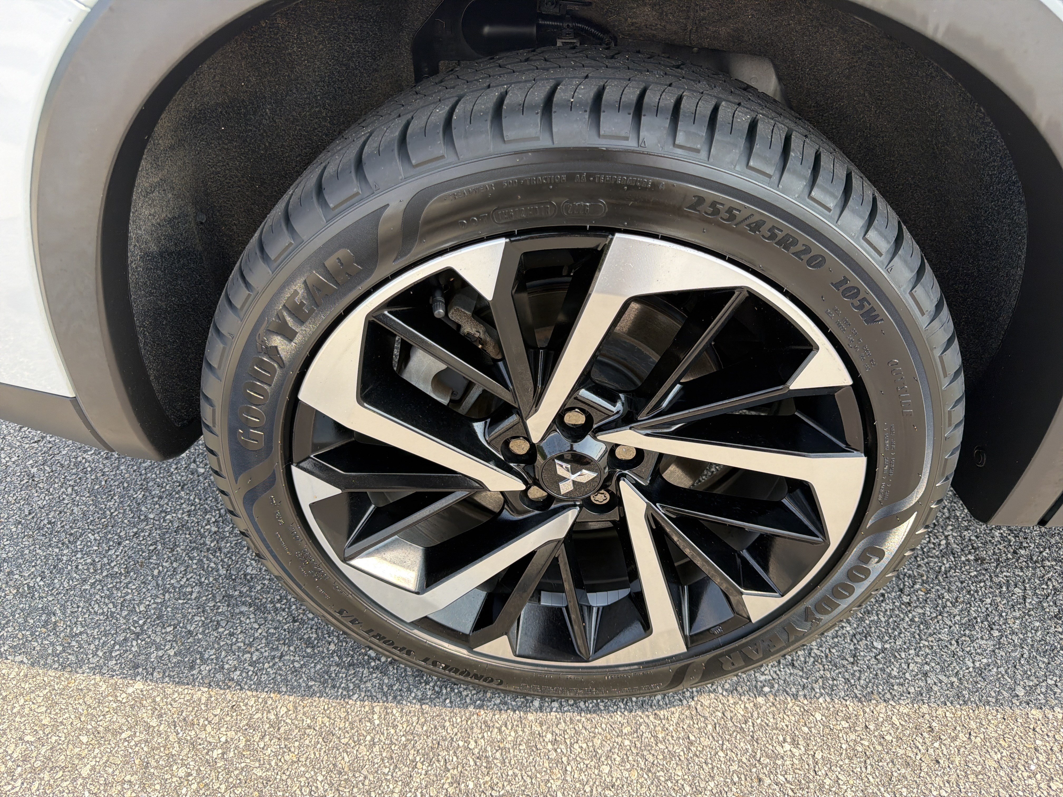 Used 2023 Mitsubishi Outlander SE FWD image 28