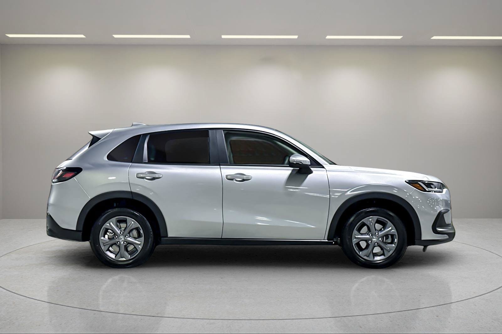 New 2027 Honda HR-V LX image 2