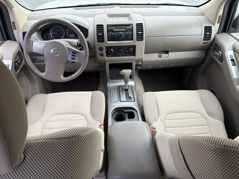 Used 2012 Nissan Pathfinder S RWD image 12