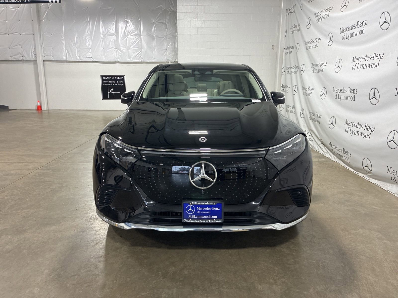 Used 2023 Mercedes-Benz EQS 450+ 4MATIC SUV image 2