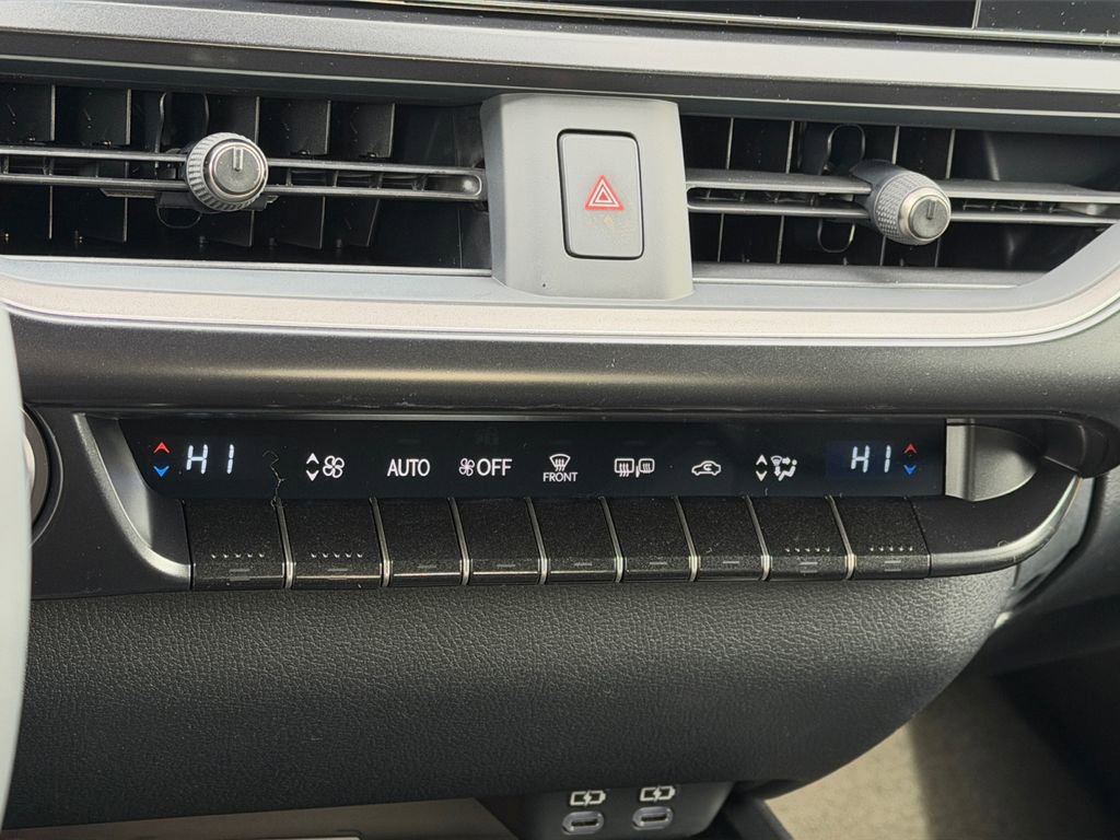 New 2026 Lexus UX 300h AWD image 19