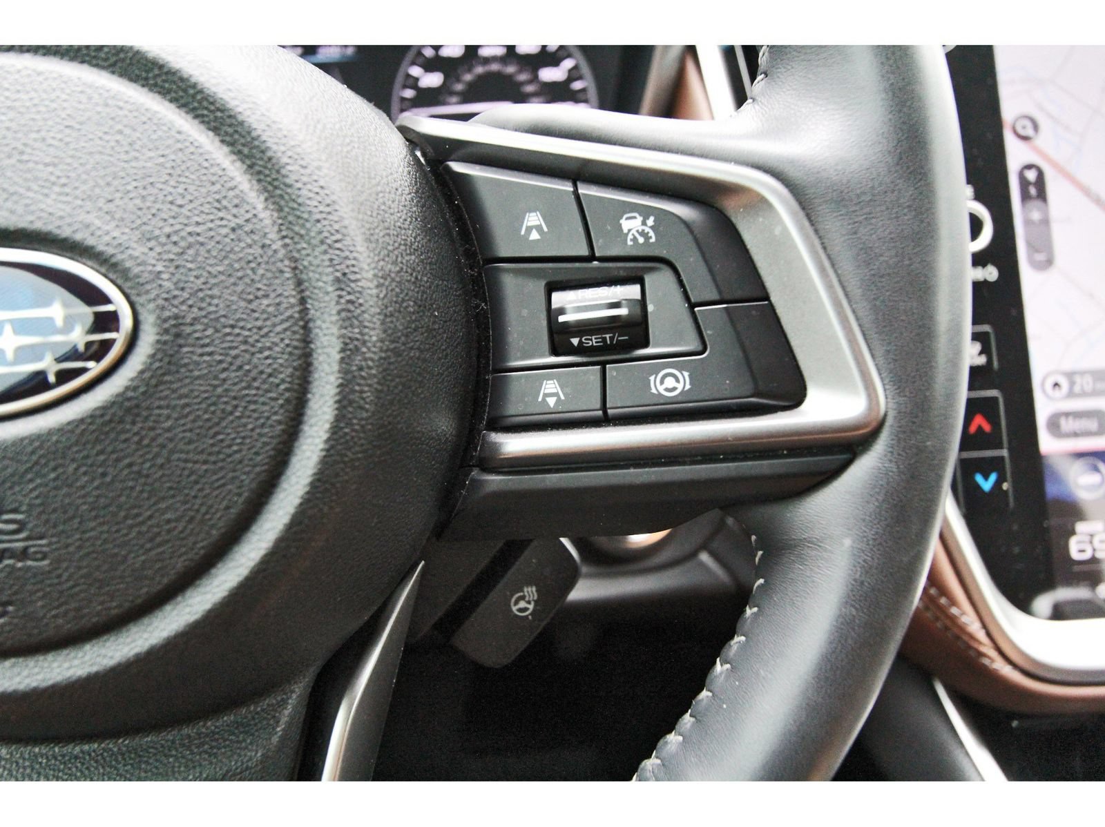 Used 2022 Subaru Outback Touring AWD/4WD image 16