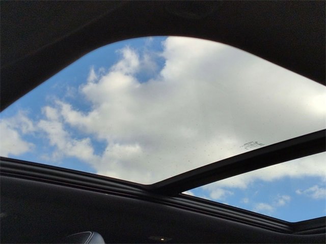 Certified 2024 Jeep Grand Cherokee L Limited w/ Luxury Tech Group II image 13