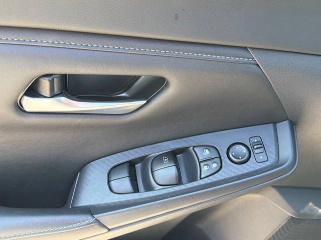 Used 2025 Nissan Sentra SV w/ Trunk Package FWD image 20