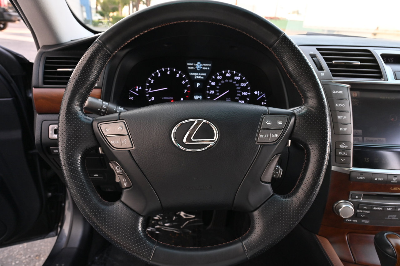 Used 2011 Lexus LS 460 w/ Sport Pkg RWD image 19