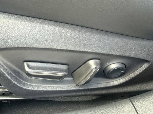 Used 2023 Toyota Prius XLE FWD image 13