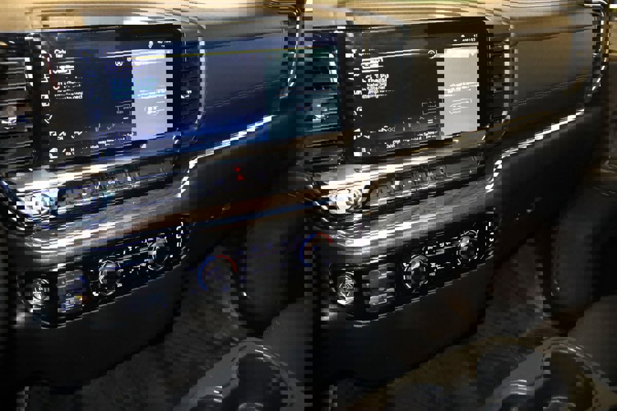 Used 2024 Chevrolet Silverado 2500 LTZ image 47