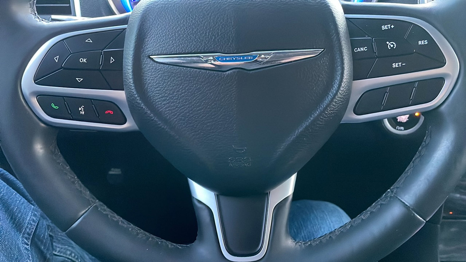 Used 2018 Chrysler 300 Touring image 40