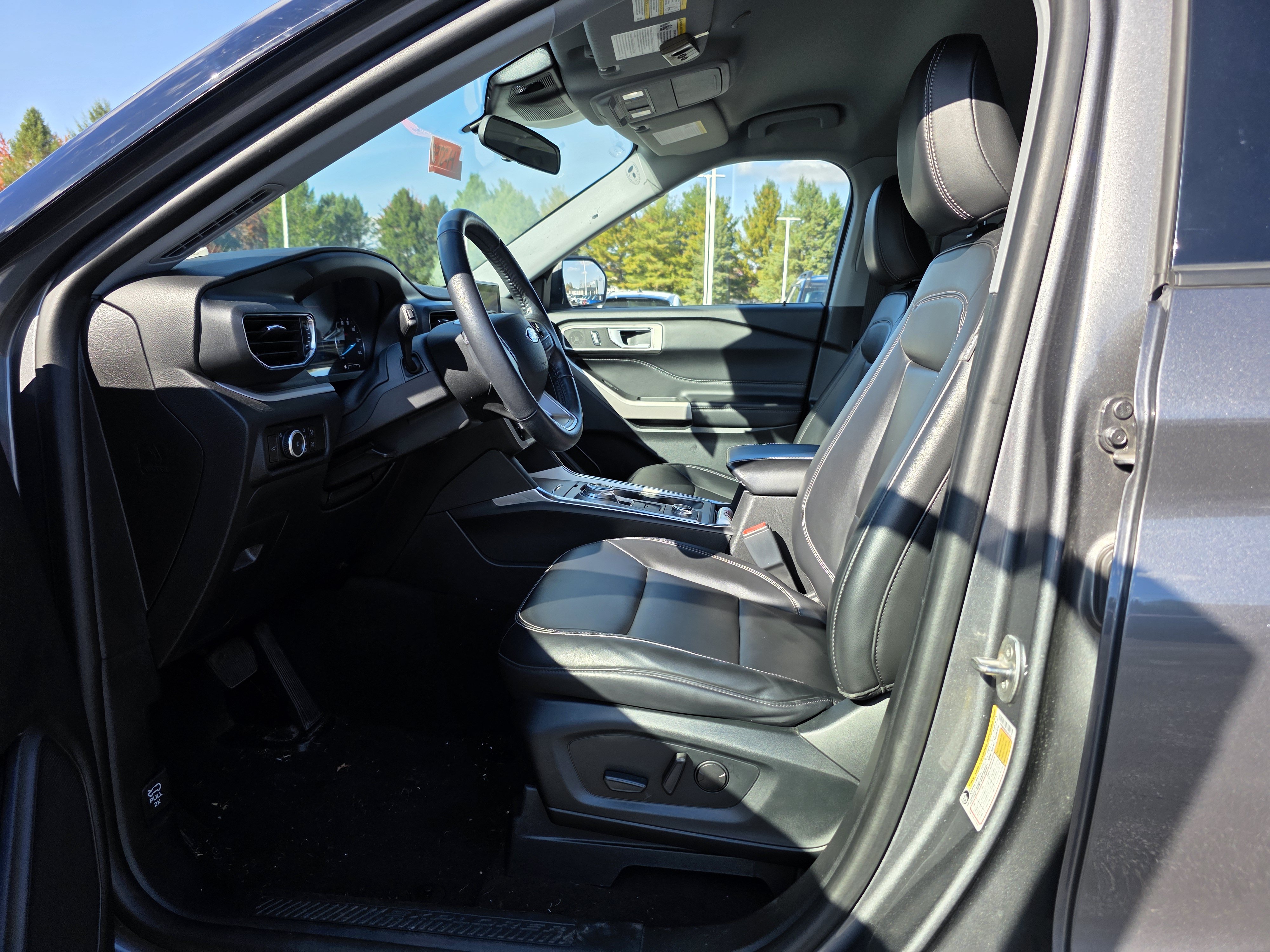 Certified 2023 Ford Explorer XLT w/ Equipment Group 202A AWD/4WD image 20