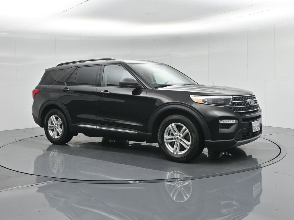 Used 2022 Ford Explorer XLT w/ Equipment Group 202A image 30