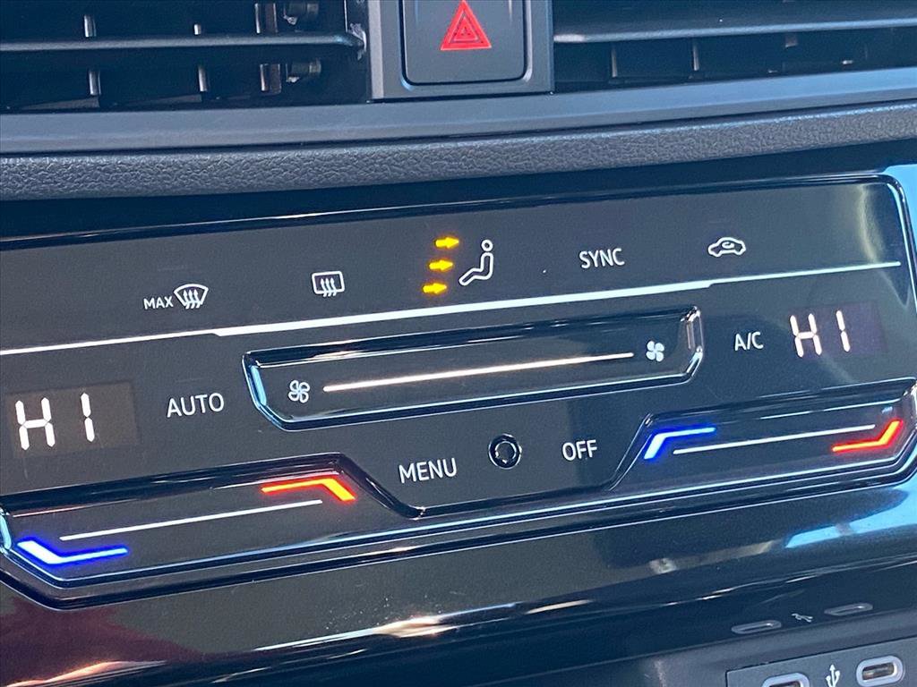 Certified 2025 Volkswagen Jetta S image 13