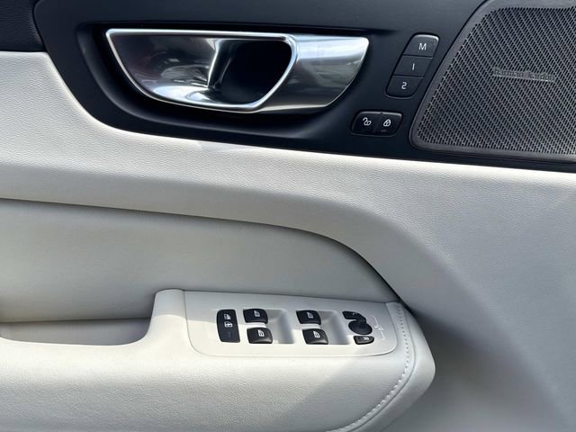 New 2026 Volvo XC60 T8 Ultra w/ Protection Package Premier image 24