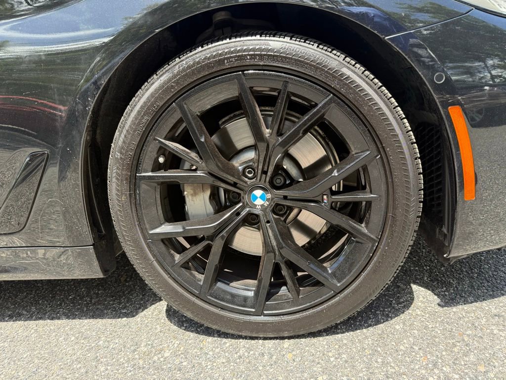 Used 2022 BMW 530i w/ M Sport Package image 7
