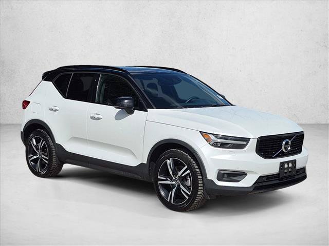 Used 2022 Volvo XC40 T5 R-Design w/ Advanced Package AWD/4WD image 3