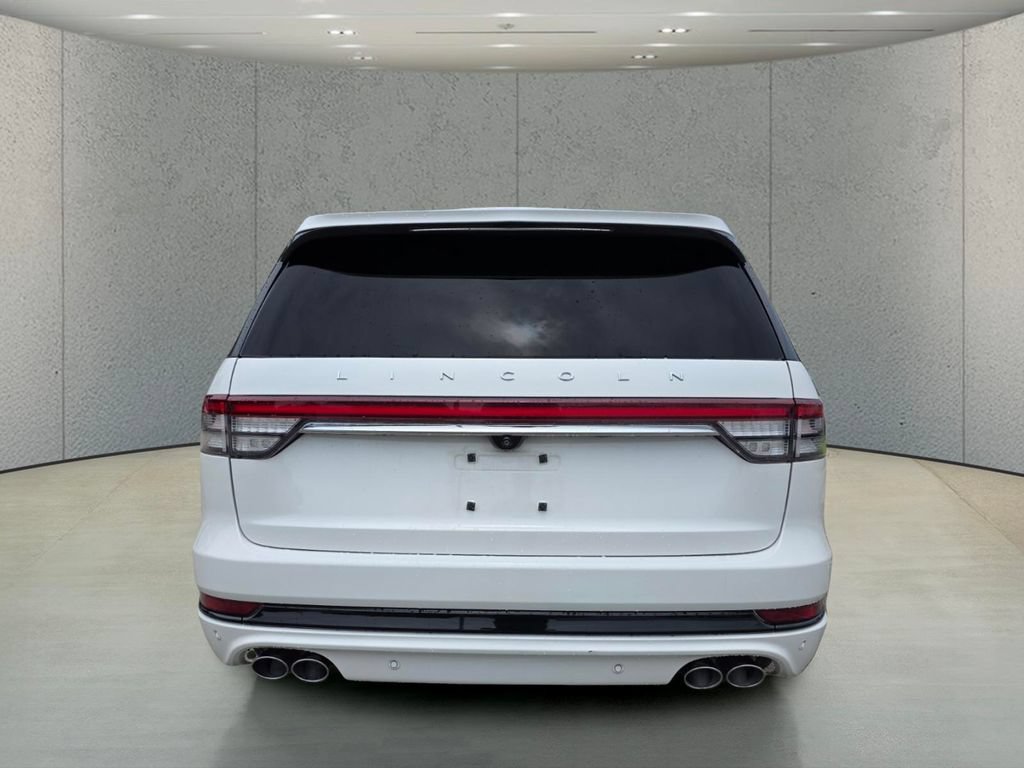 Used 2024 Lincoln Aviator Reserve w/ Equipment Group 201A AWD/4WD image 6
