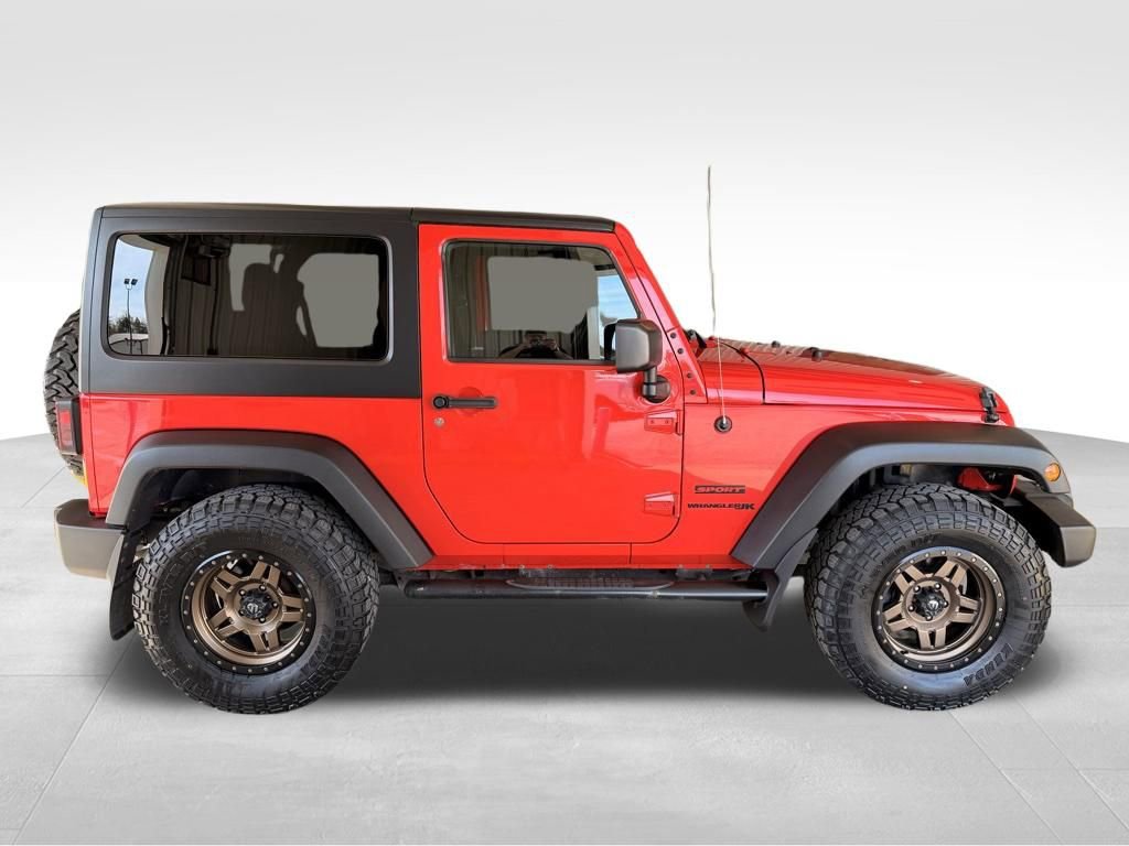 Used 2018 Jeep Wrangler Sport AWD/4WD image 6