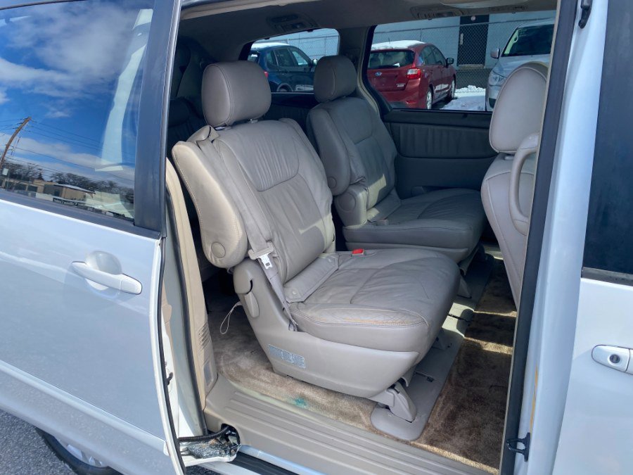 Used 2007 Toyota Sienna XLE Limited FWD image 13