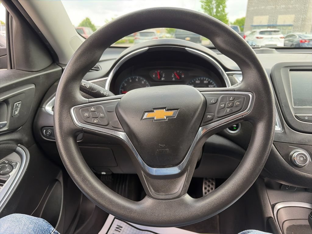 Used 2016 Chevrolet Malibu LT FWD image 16