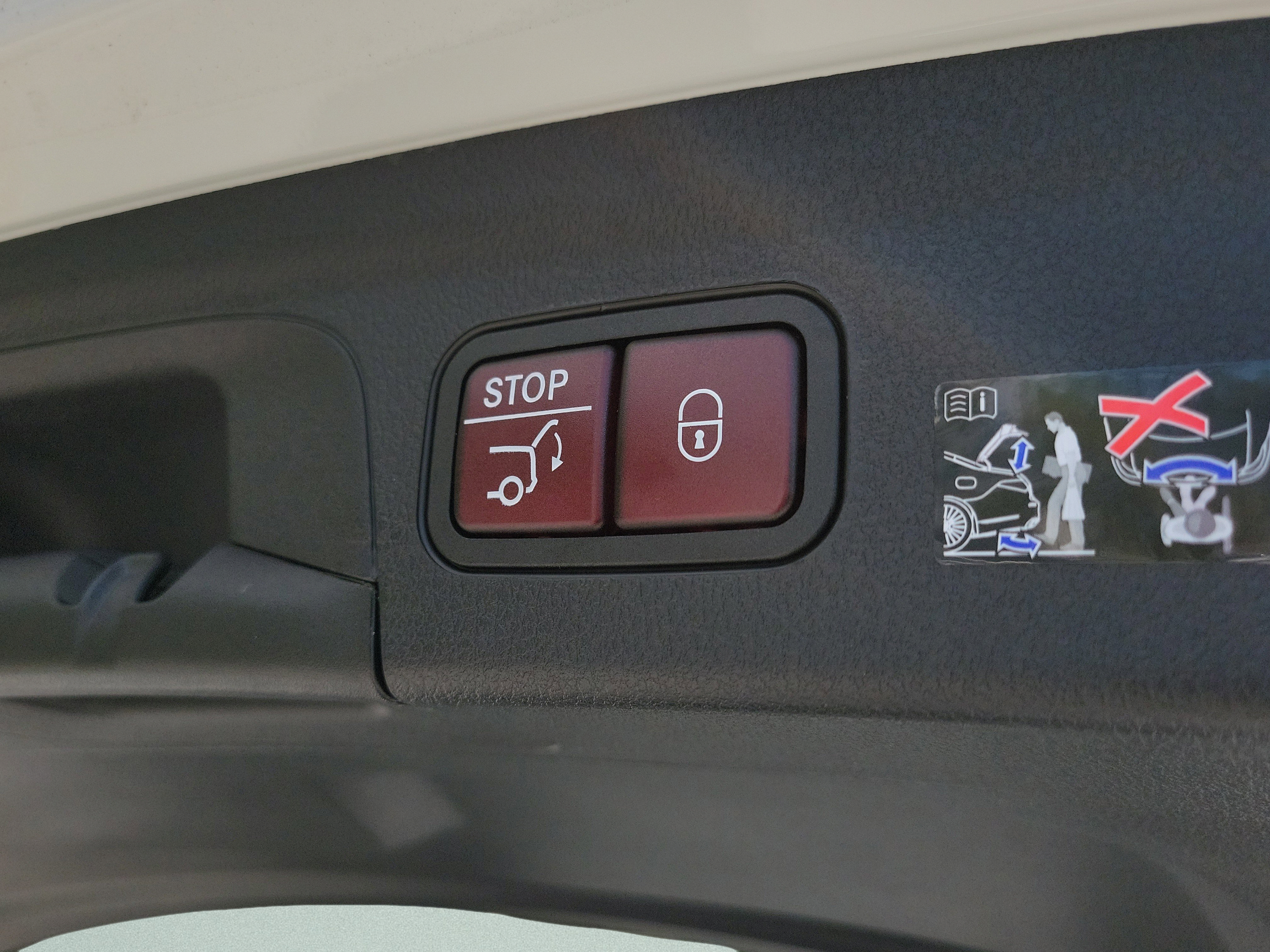 Certified 2026 Mercedes-Benz GLE 350 4MATIC image 6