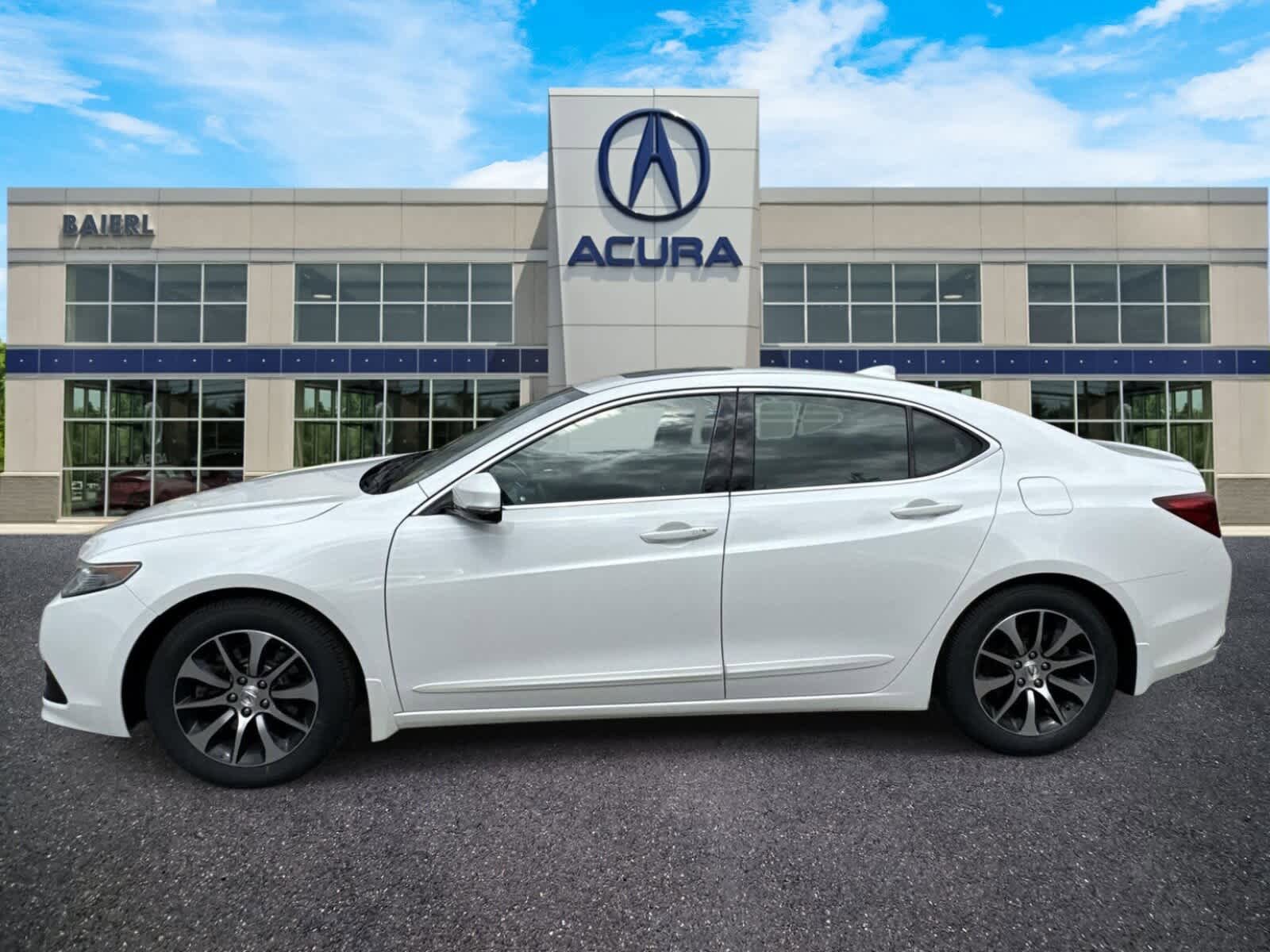 Used 2015 Acura TLX w/ Technology Package image 2