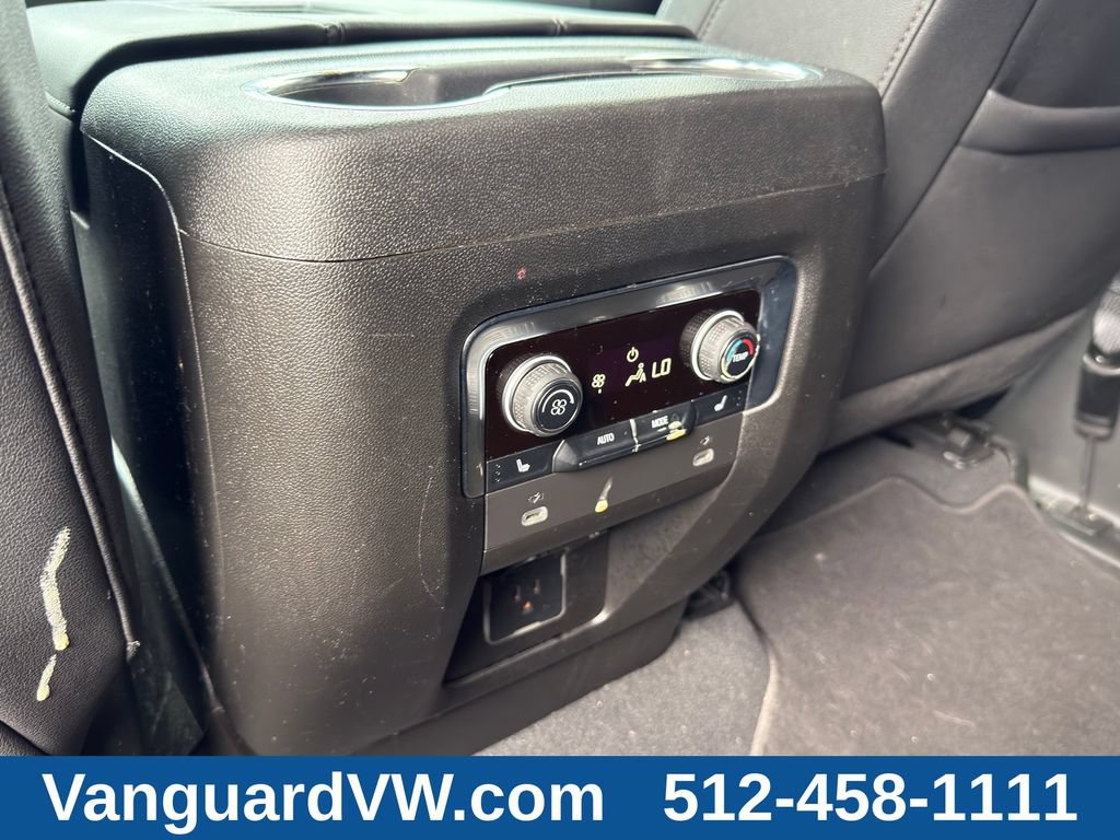 Used 2023 Chevrolet Tahoe Z71 w/ Luxury Package AWD/4WD image 27