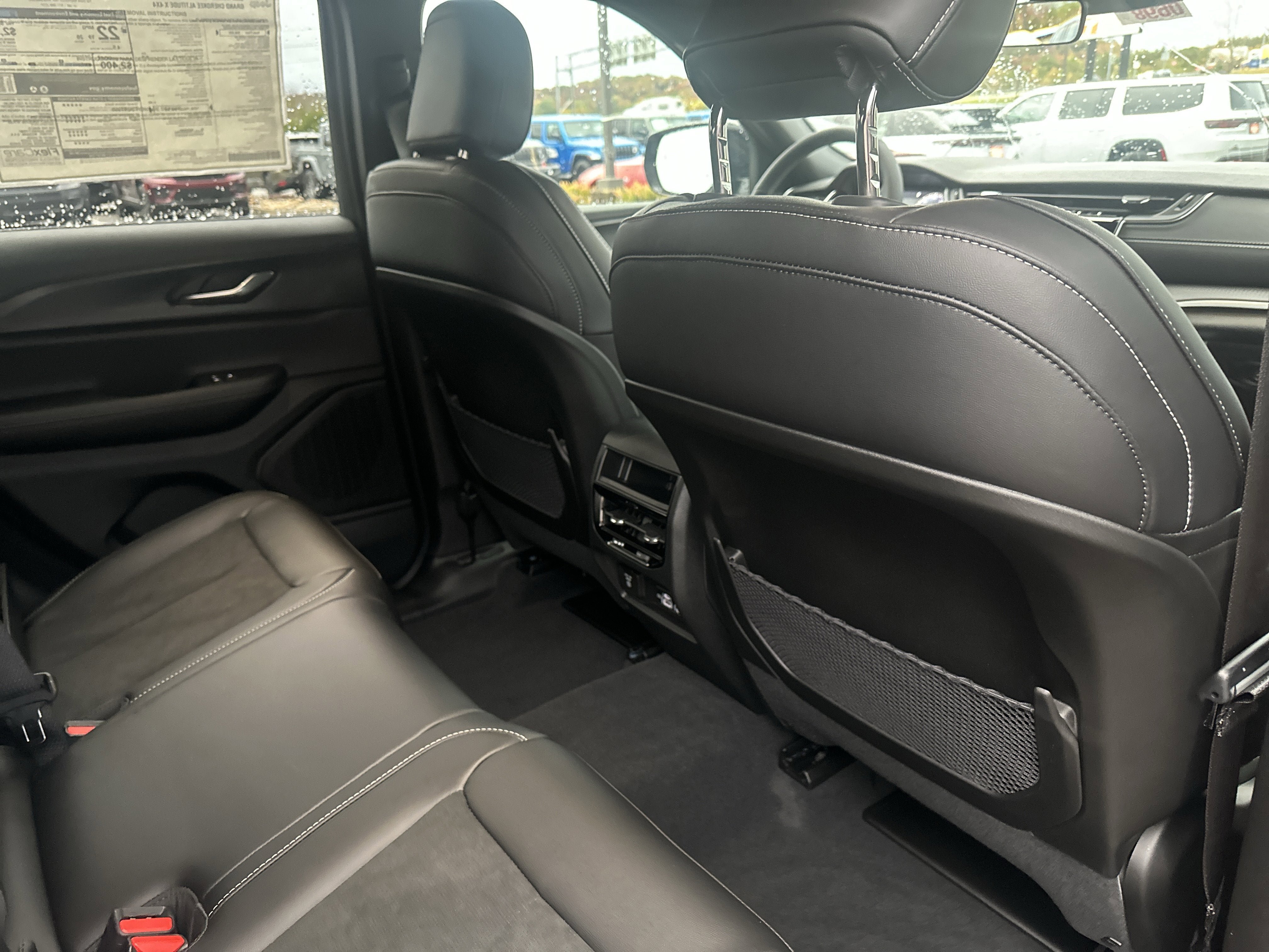 New 2025 Jeep Grand Cherokee Altitude AWD/4WD image 25