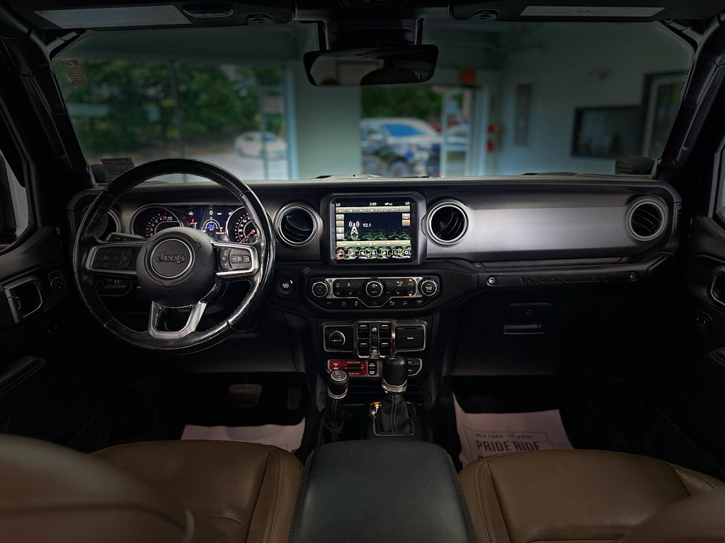 Used 2021 Jeep Wrangler Unlimited Rubicon AWD/4WD image 17