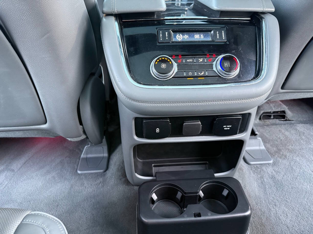 Used 2018 Lincoln Navigator Reserve AWD/4WD image 35