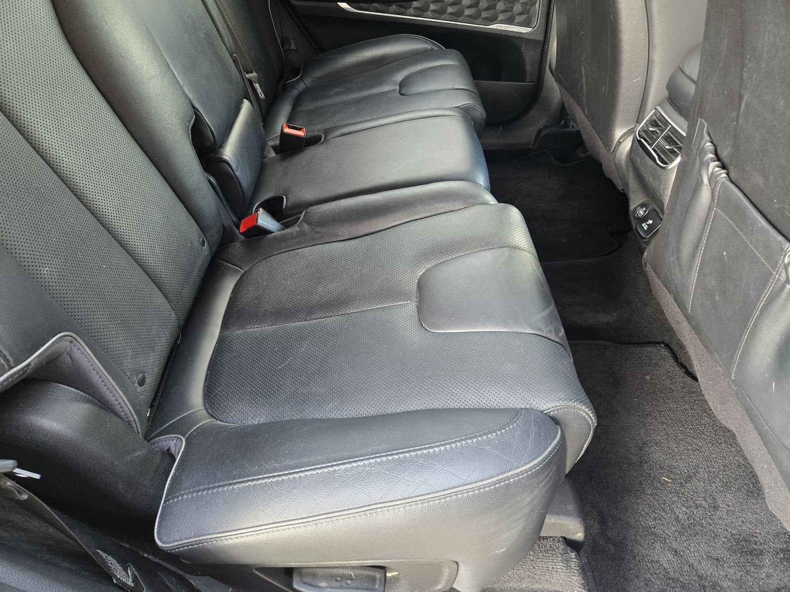Used 2022 Hyundai Santa Fe Limited AWD/4WD image 32