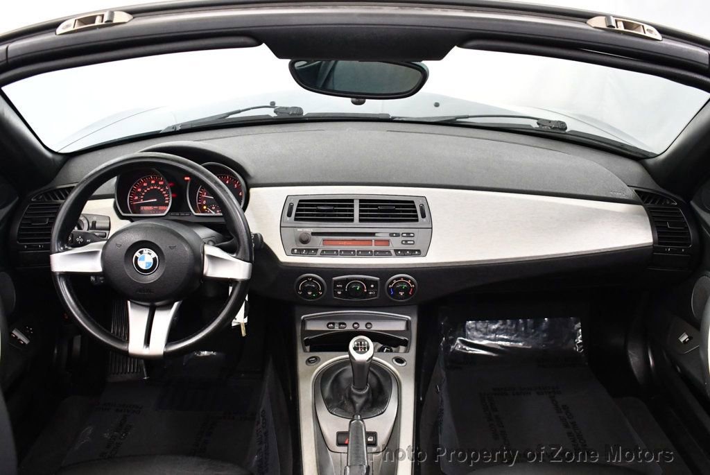 Used 2003 BMW Z4 3.0i RWD image 23