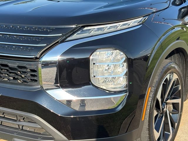 Used 2022 Mitsubishi Outlander ES FWD image 11