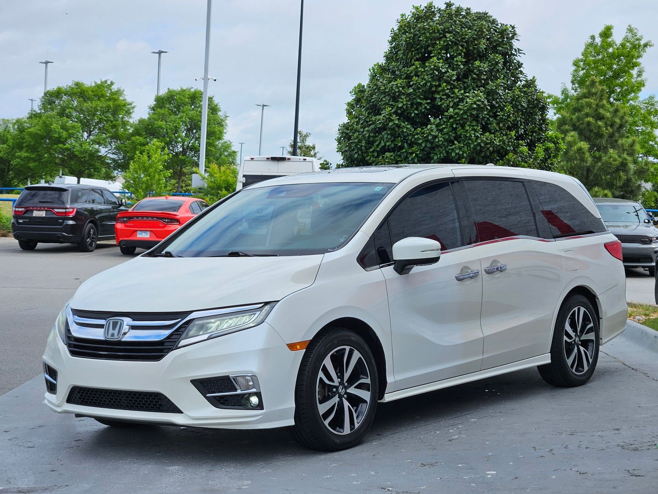 Used 2019 Honda Odyssey Elite image 3