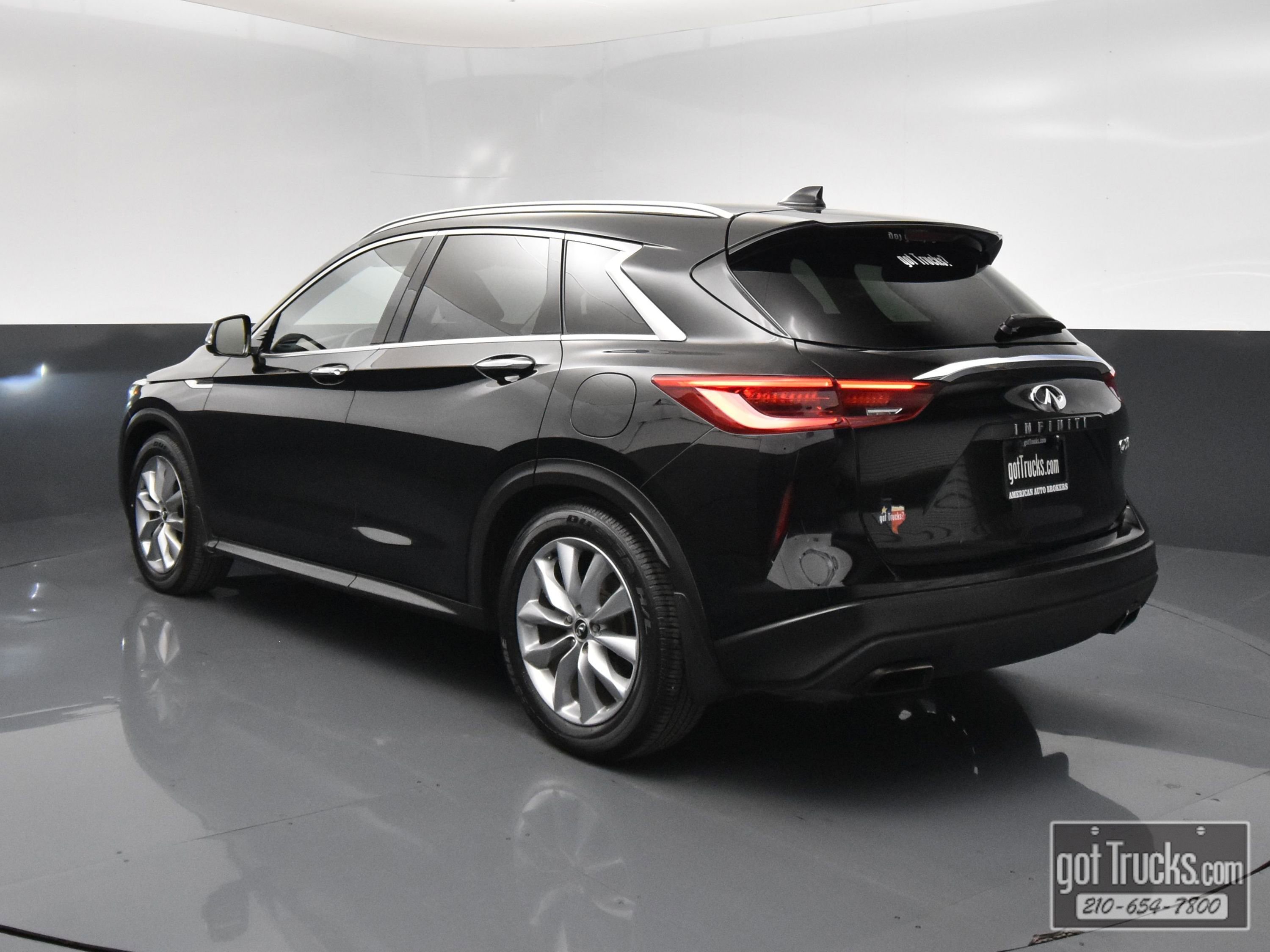 Used 2019 INFINITI QX50 Essential w/ Proactive Package FWD image 5