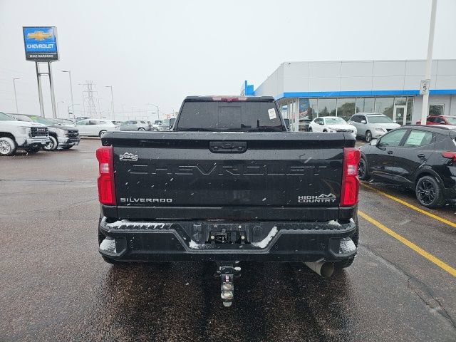 Used 2022 Chevrolet Silverado 3500 High Country AWD/4WD image 4