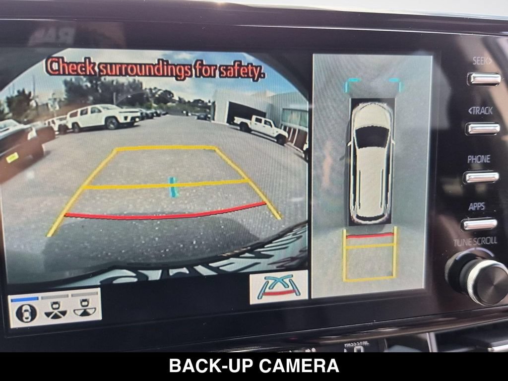 Used 2024 Toyota Sienna Platinum FWD image 22