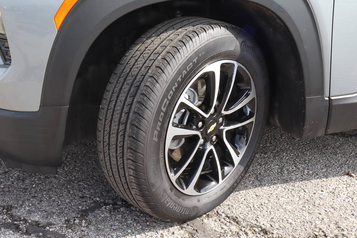 Used 2025 Chevrolet TrailBlazer LT FWD image 17