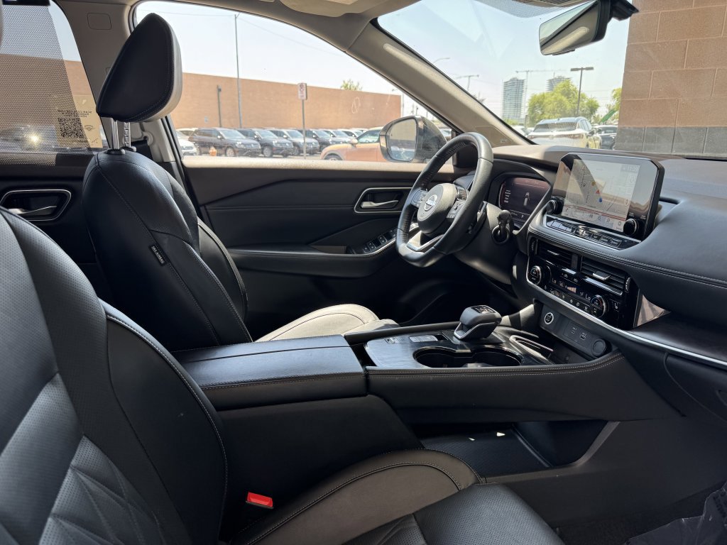 Used 2022 Nissan Rogue Platinum w/ Head-Up Display Package image 44