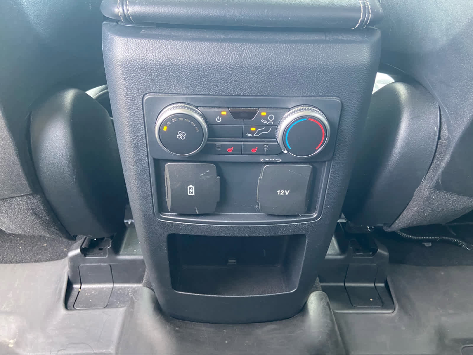 Used 2020 Ford Explorer XLT w/ Equipment Group 202A image 15