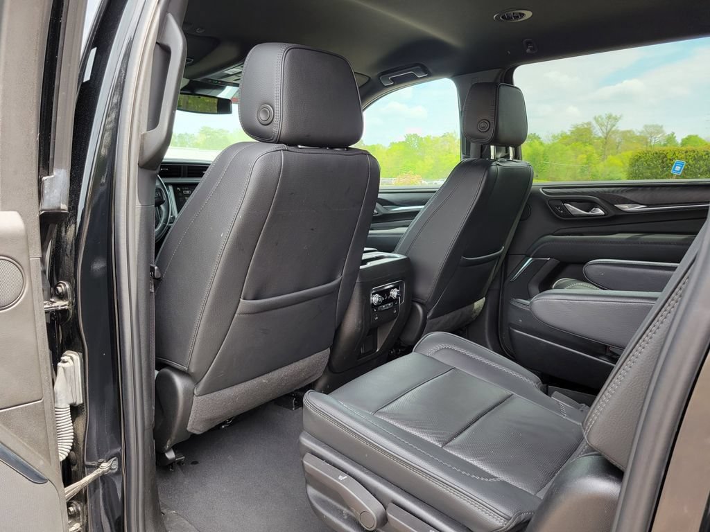 Used 2024 GMC Yukon XL Denali AWD/4WD image 15