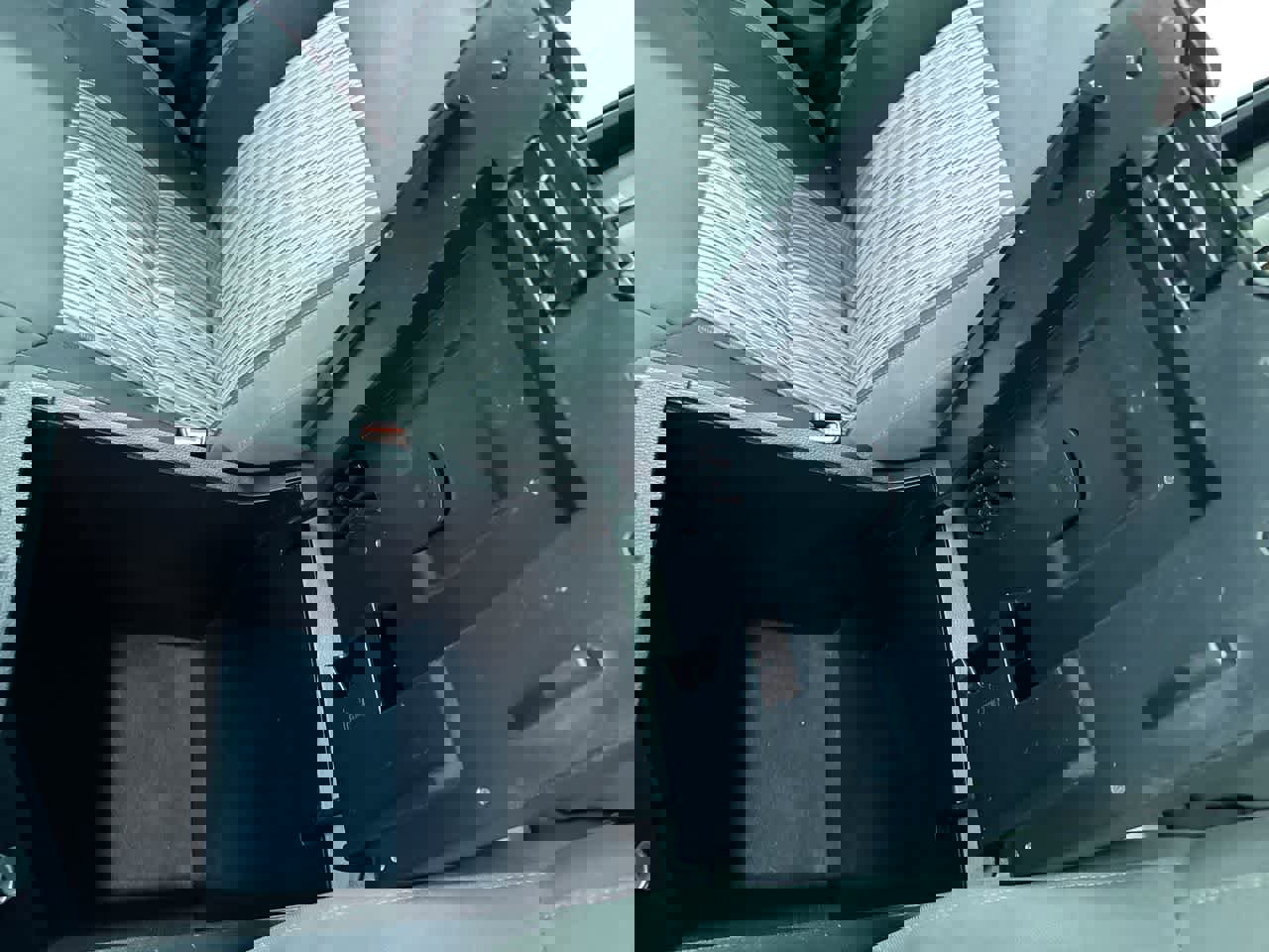 Used 2015 Toyota Tundra SR5 w/ SR5 Upgrade Package image 28