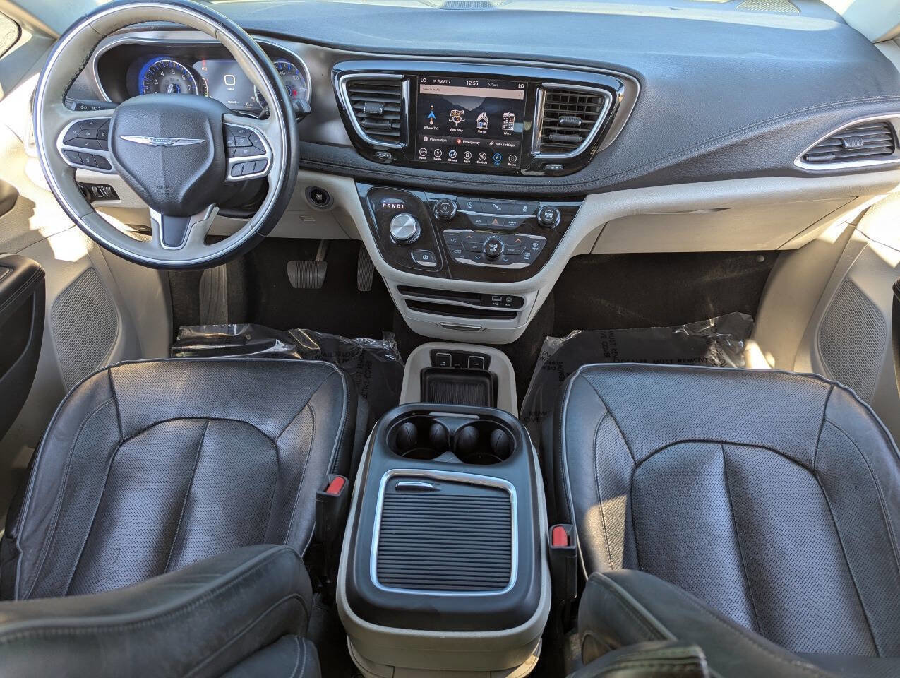 Used 2018 Chrysler Pacifica Limited image 17
