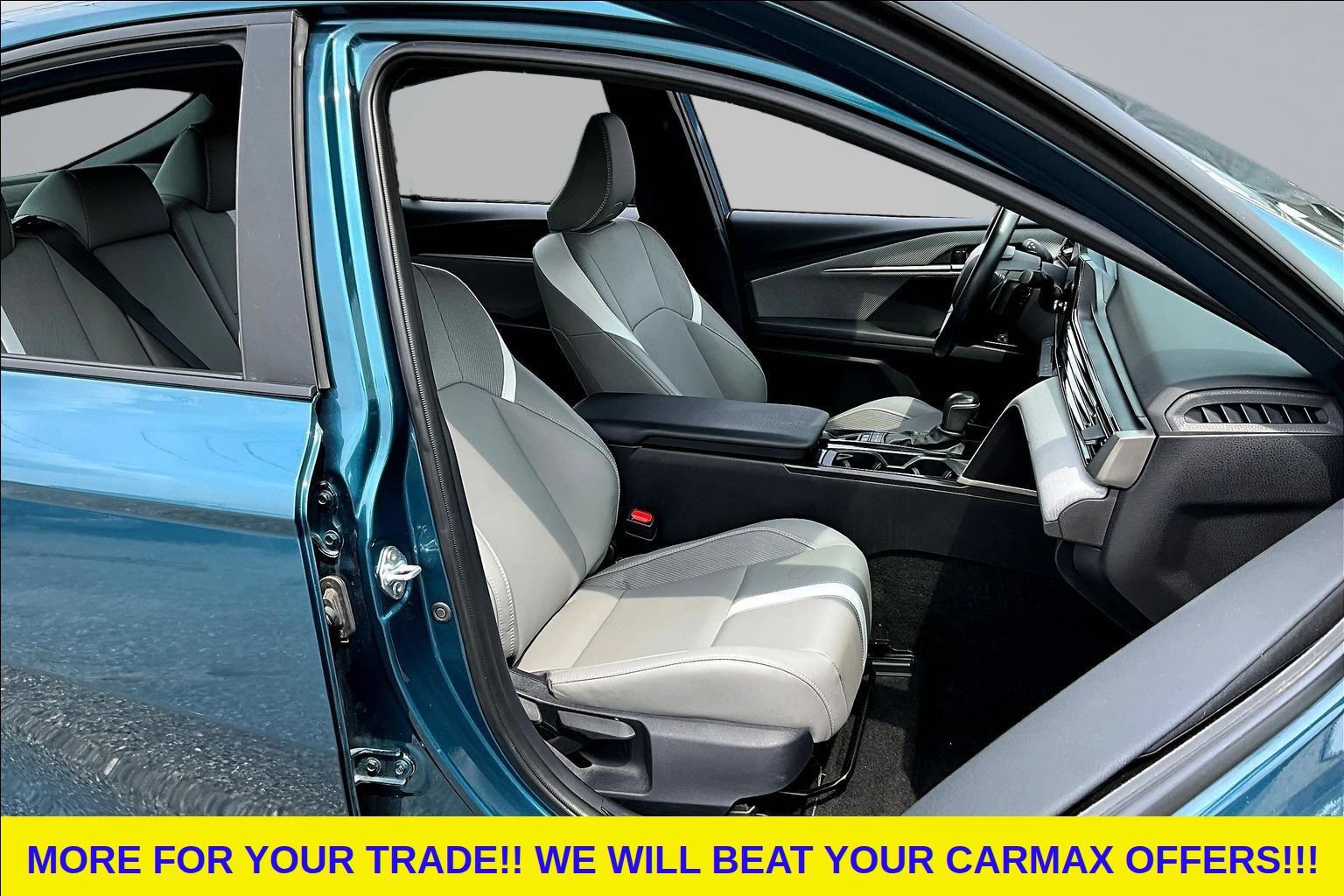 Used 2025 Toyota Camry SE FWD image 26