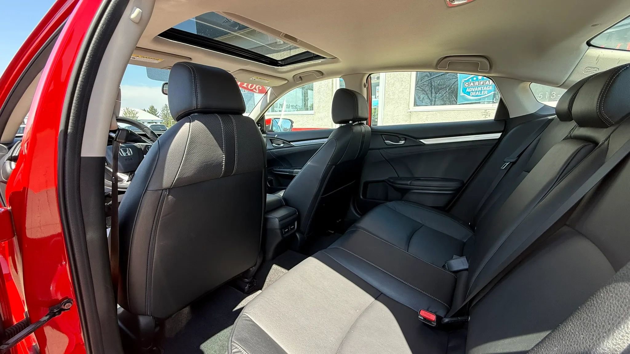 Used 2017 Honda Civic Touring image 10