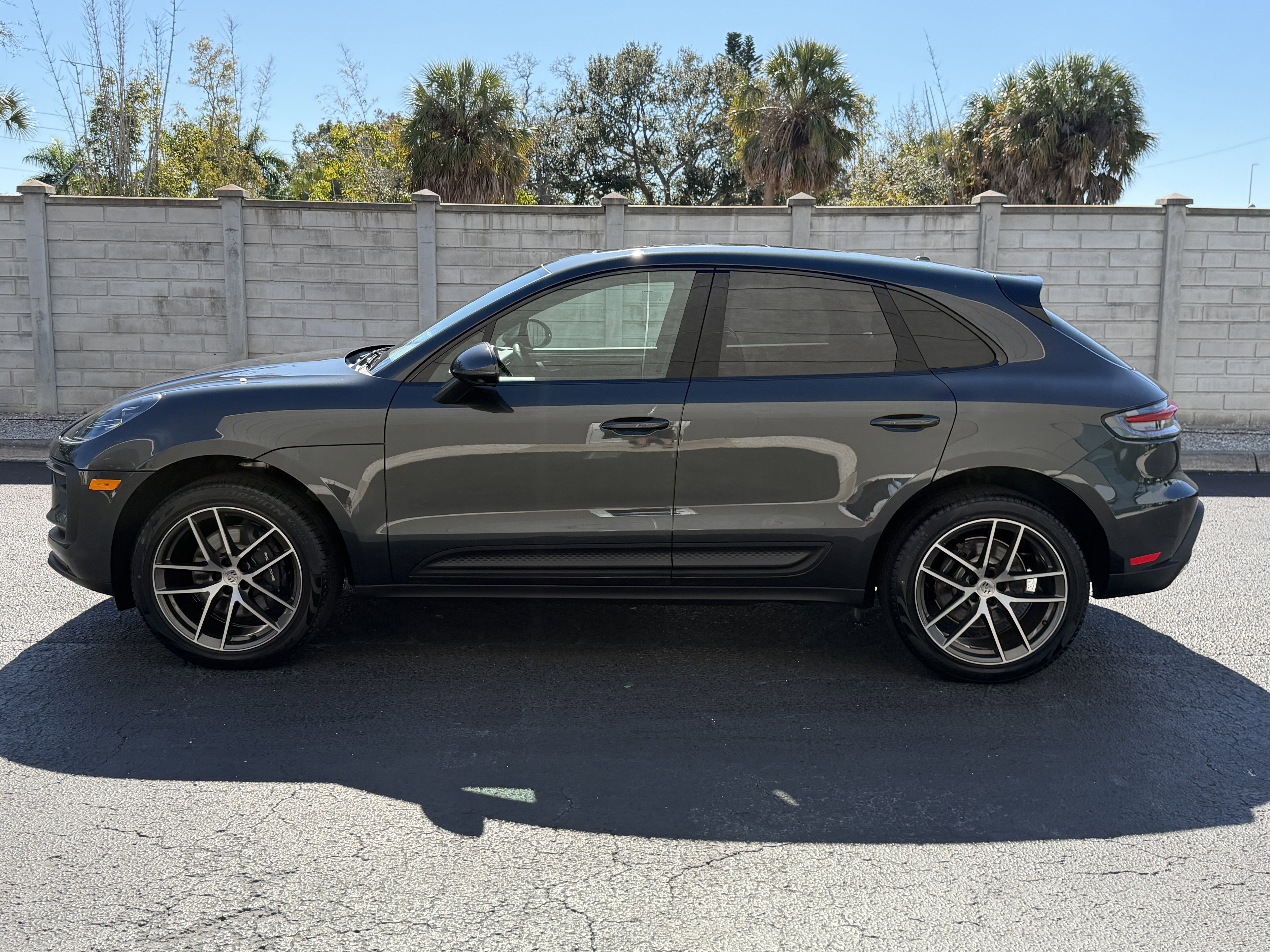 New 2025 Porsche Macan image 2