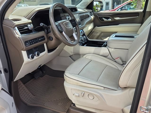 Used 2022 GMC Yukon Denali RWD image 5
