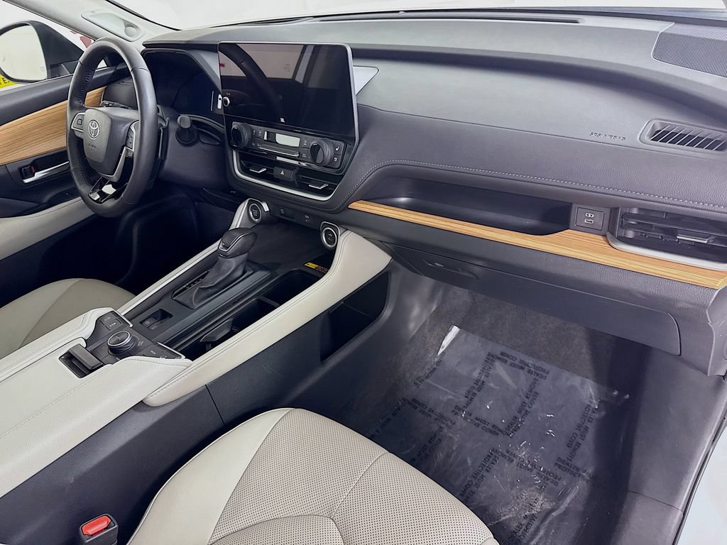 Used 2024 Toyota Grand Highlander AWD image 35